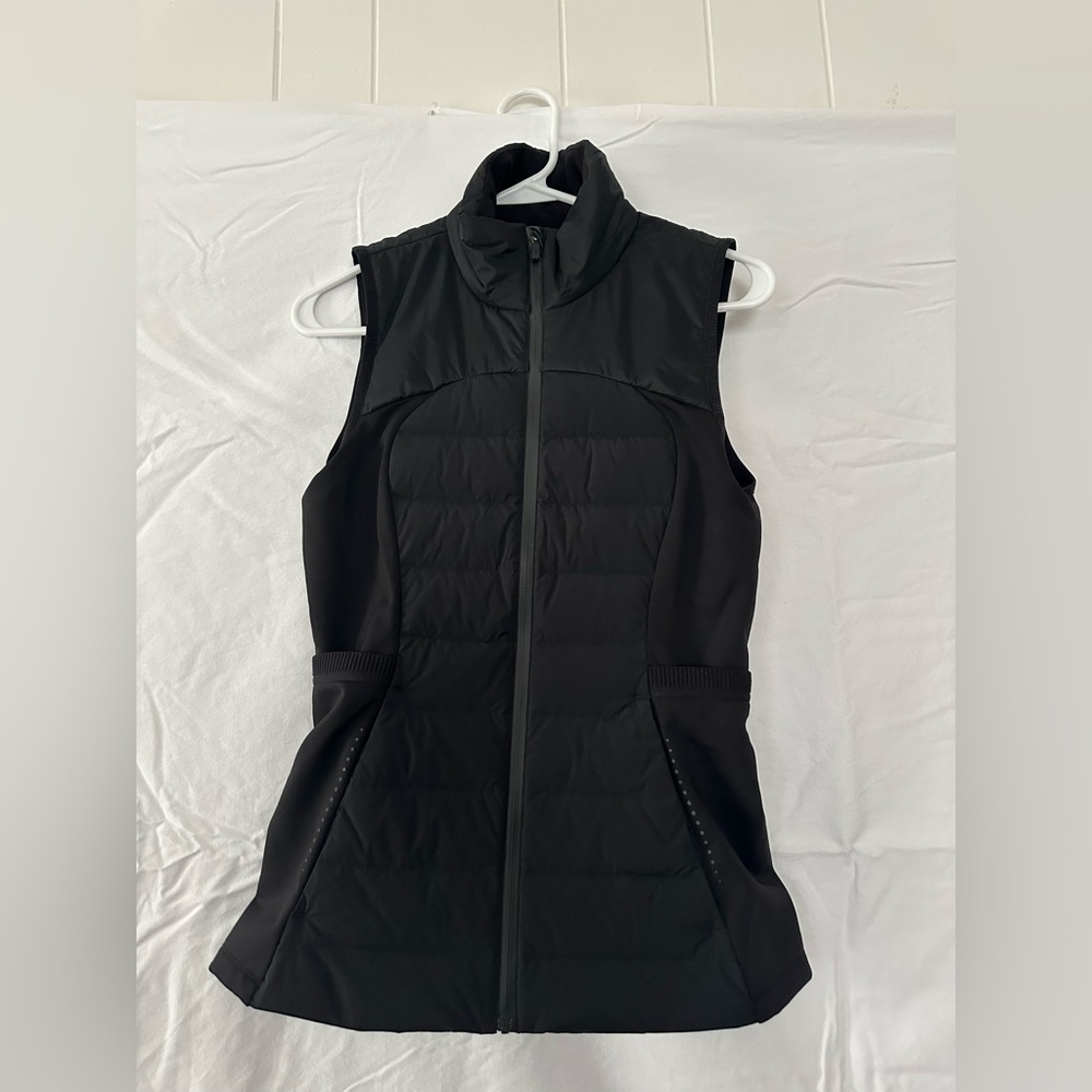Lululemon Black vest size 6